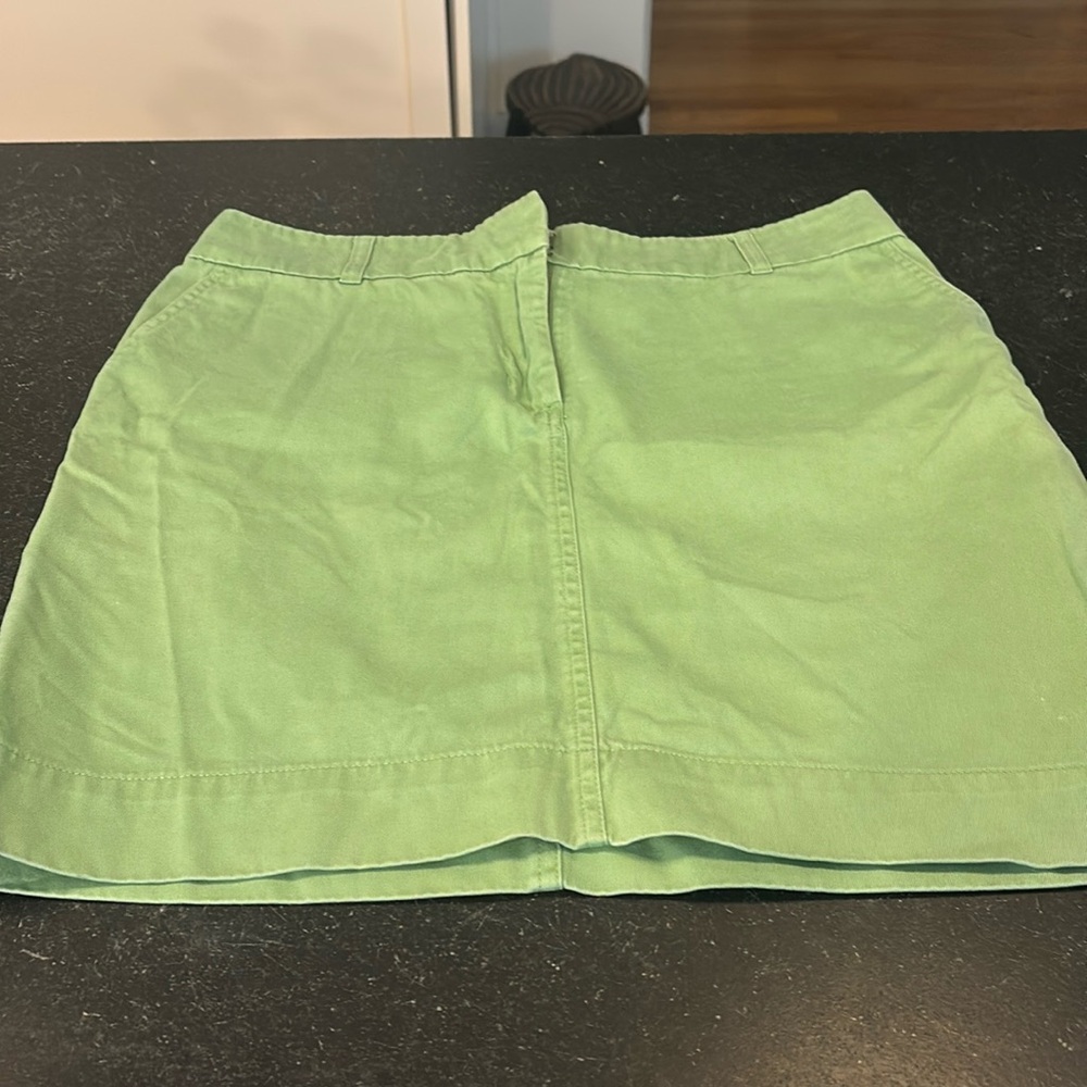Vineyard Vines Chino Skirt
Great condition